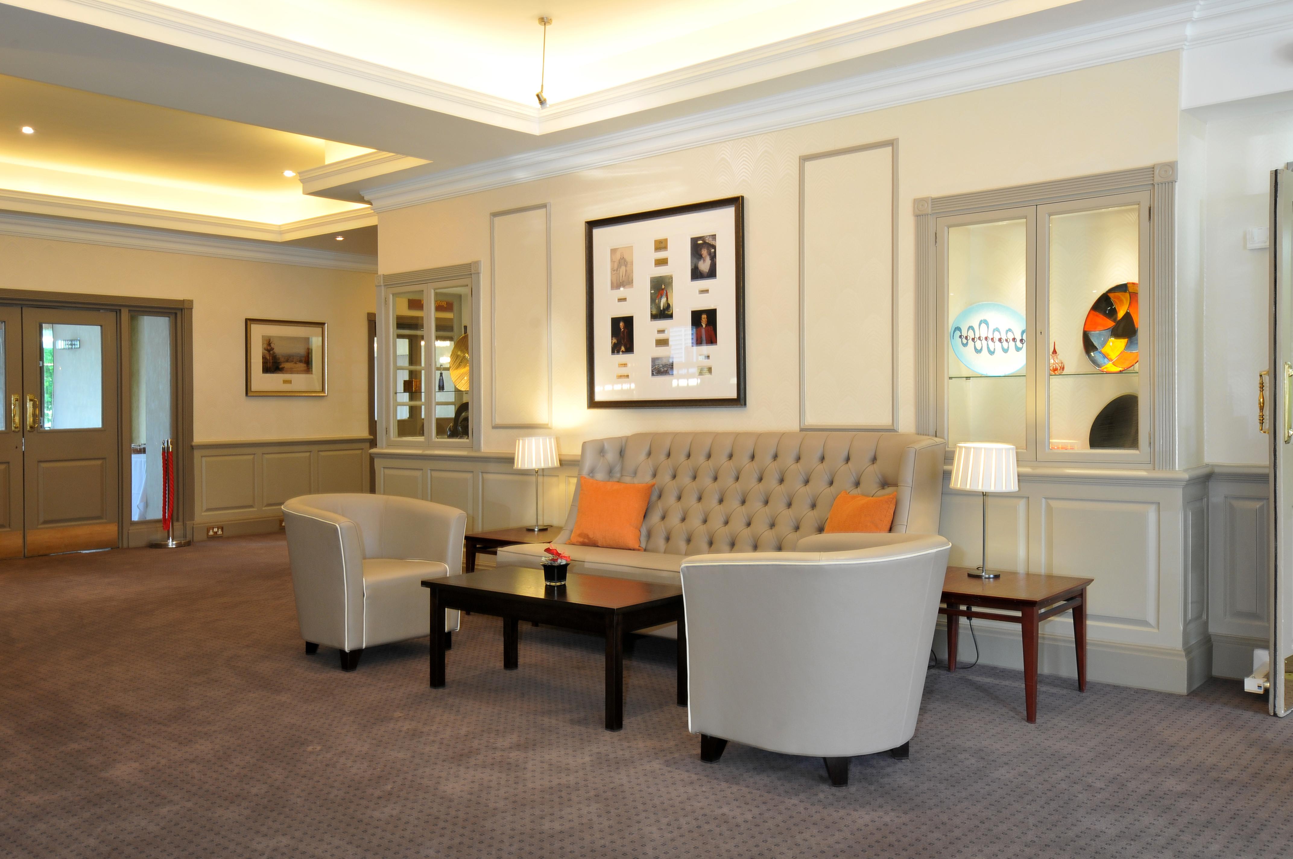 Bromley Court Hotel London Exterior foto