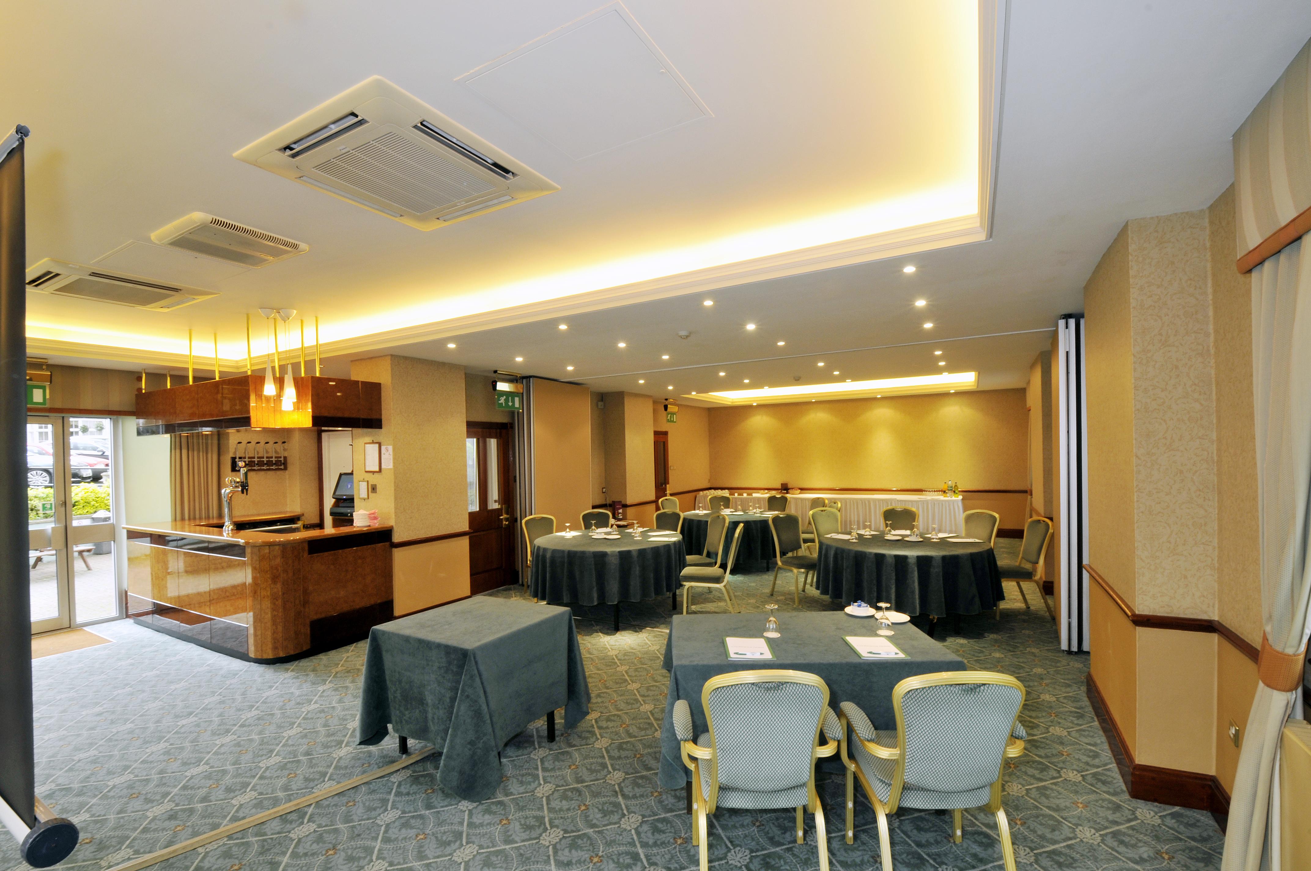 Bromley Court Hotel London Exterior foto