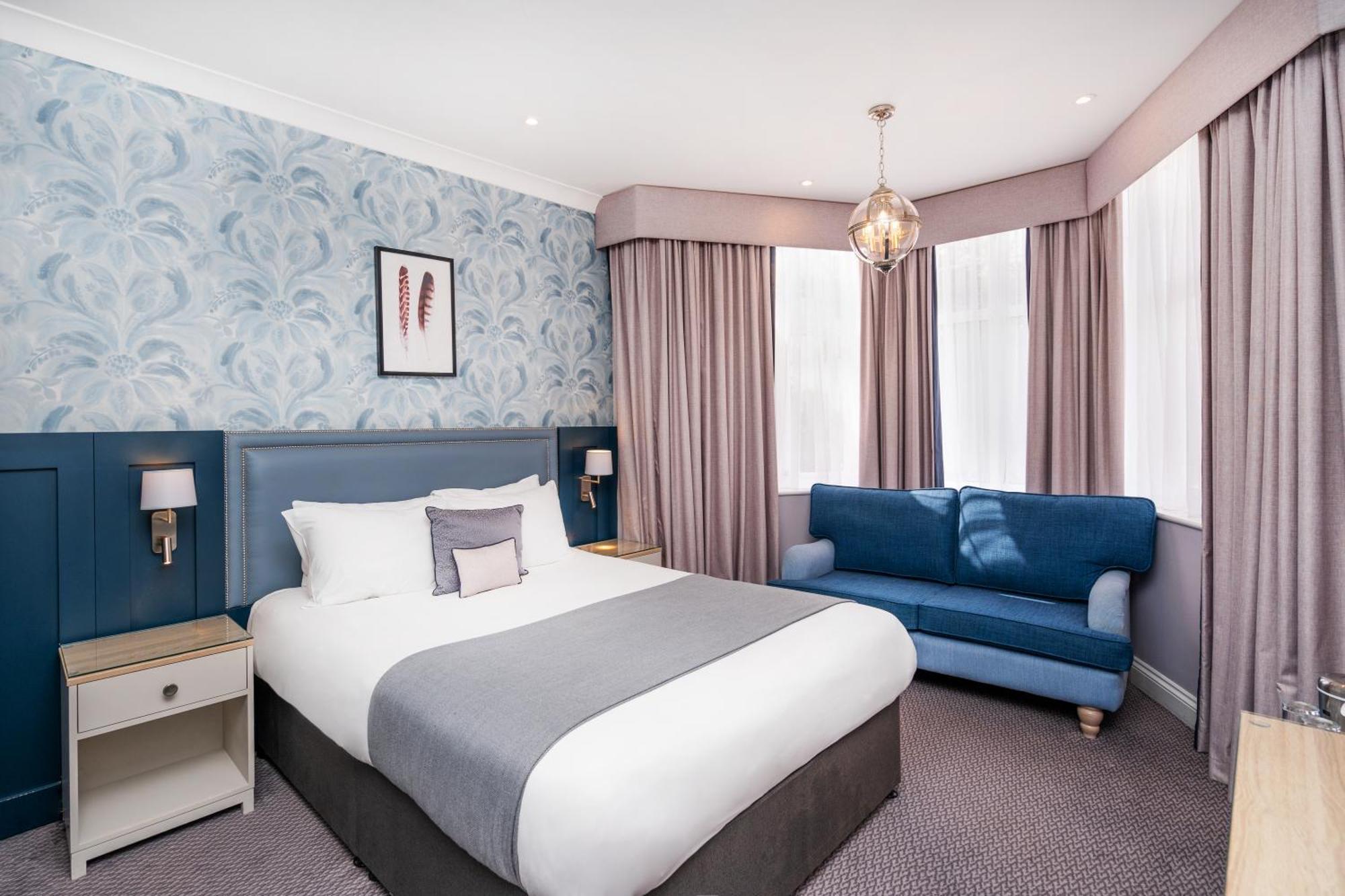 Bromley Court Hotel London Exterior foto