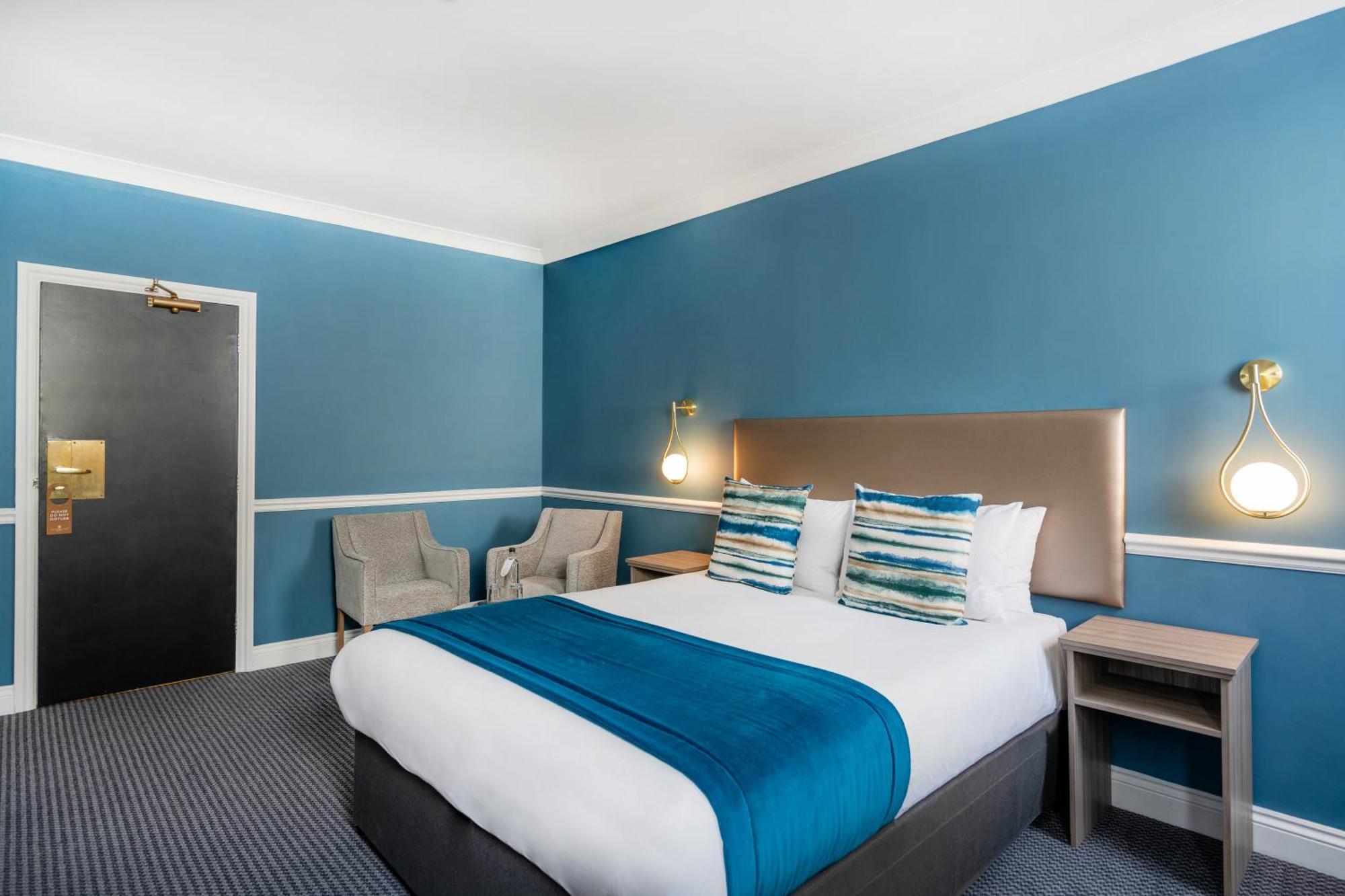 Bromley Court Hotel London Exterior foto