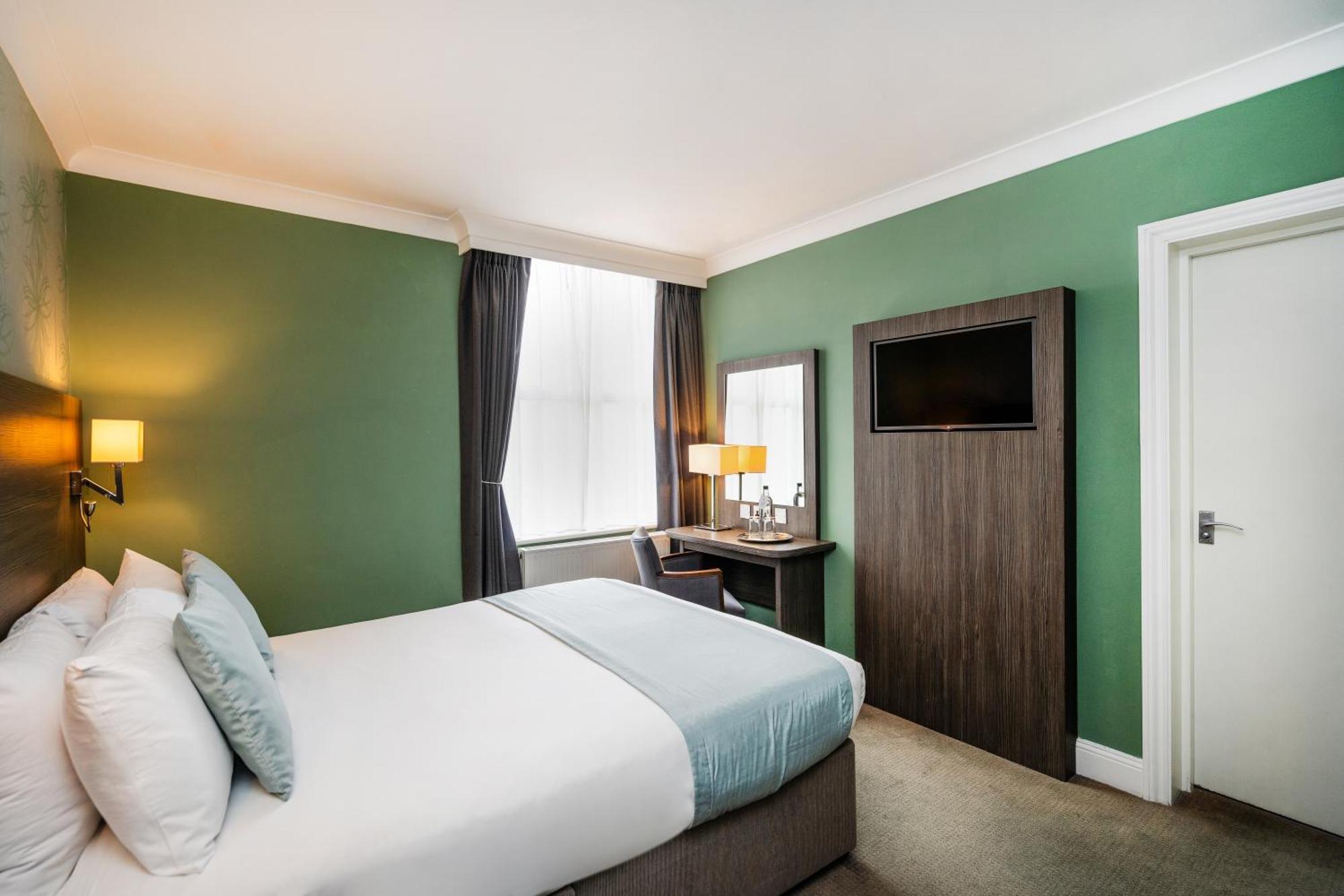 Bromley Court Hotel London Exterior foto