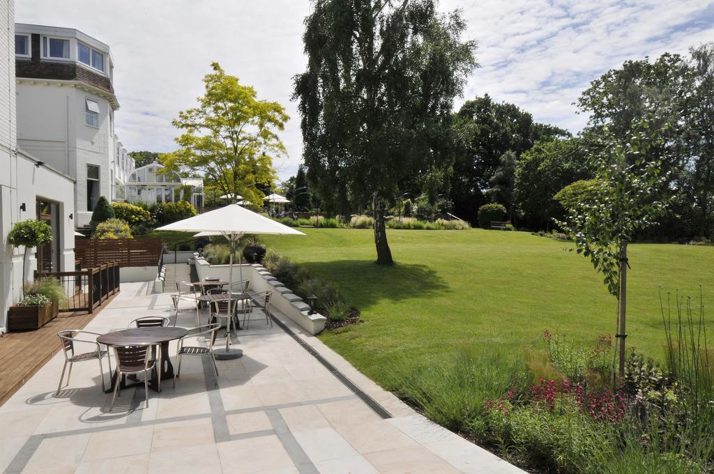 Bromley Court Hotel London Exterior foto